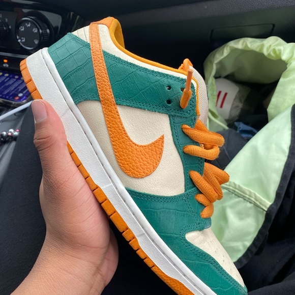 Legion Pine - Picture 1 of 2